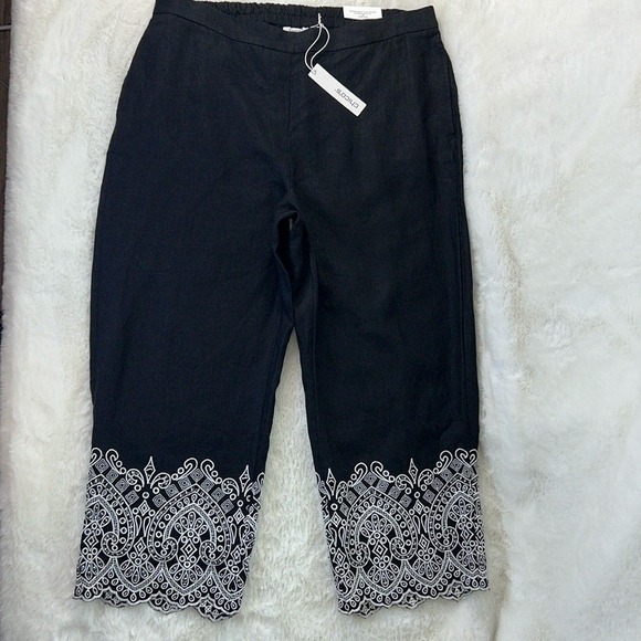 Chico's Pants - Chicos Linen Crop Straight Pant 14 Black White Embroidery Lightweight Pockts NEW